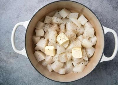 آموزش پختن شلغم با شیر در 3 مرحله ، برای چه افرادی مضره؟ آموزش پختن شلغم با شیر در 3 مرحله ، برای چه افرادی مضره؟